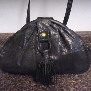 VTG 80's CC Courtenay Black Tooled Leather Framed Clamshell Shoulder Bag Purse